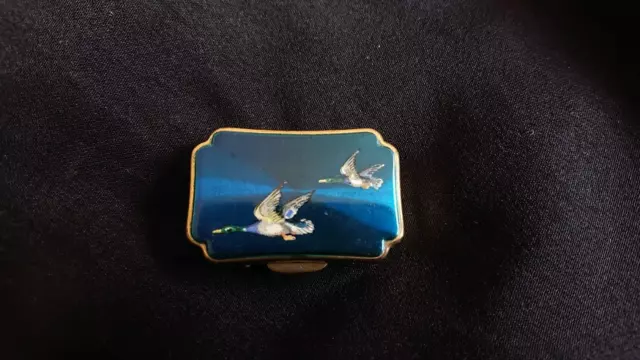 Vintage Stratton trinket pill box, Mallard Ducks In Flight Flying Blue