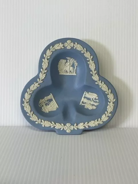 Vintage Wedgwood Blue Jasoerware 4.5” 1956 Club Shape Trinket Dish England