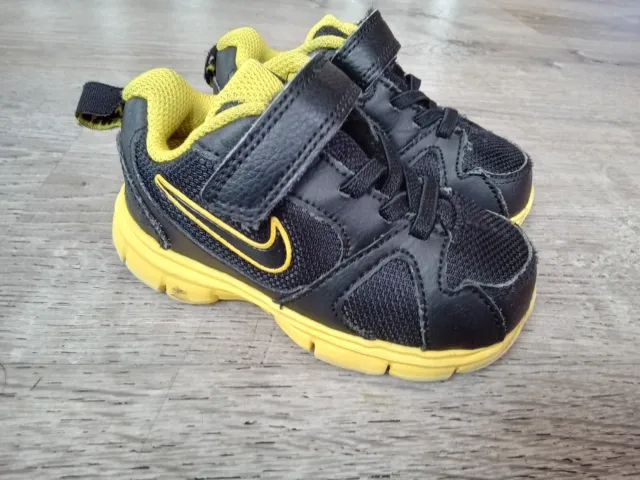 NIKE Toddler Size 6 C Endurance Trainer 6C Black Sneakers 429908-001 Shoes