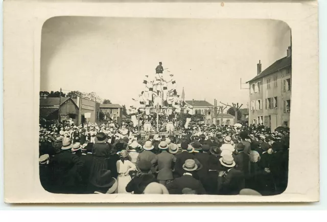 Carte Photo à localiser - Concours de Gymnastique sur une place - 22344