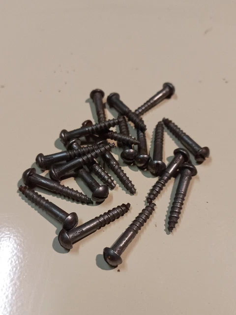 Lot De 17 Vieilles Vis à Bois Fendues En Acier – 3 X 20 Mm – Occasion Pour Bricoleurs