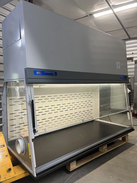 Labconco 3950631 6-foot vented balance enclosure, with Flow Monitor