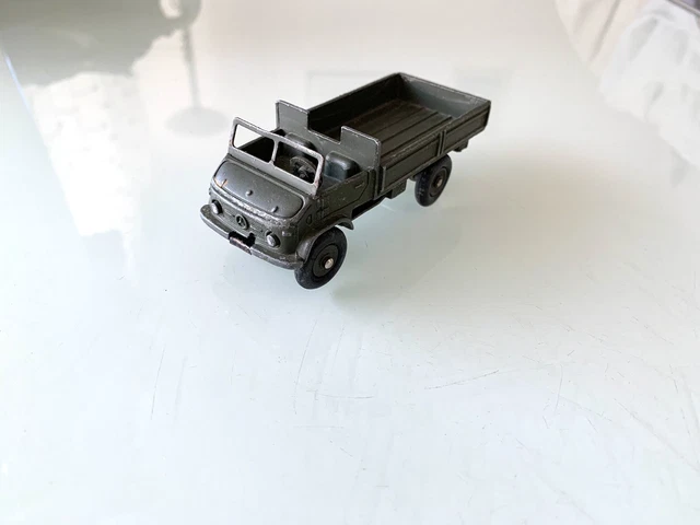 DINKY TOYS CAMIONNETTE Unimog Mercedes militaire + boite réf 821 neuf **L@@K** EUR 69,99