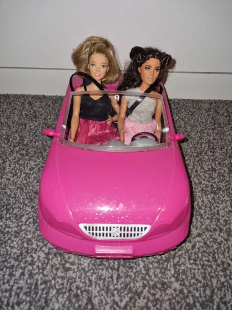 Barbie Doll Glam Convertible 2013 Sports Car With Two Barbie fashionista dolls
