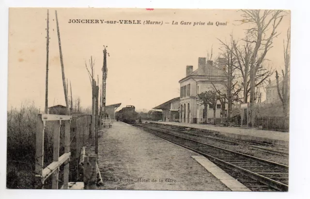 JONCHERY SUR VESLE  Marne CPA 51 train en gare la gare prise du quai