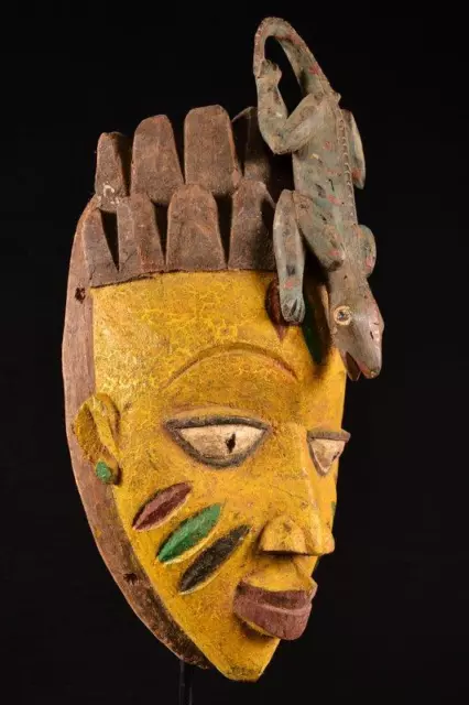 21582 African Authentic Yoruba Mask Nigeria