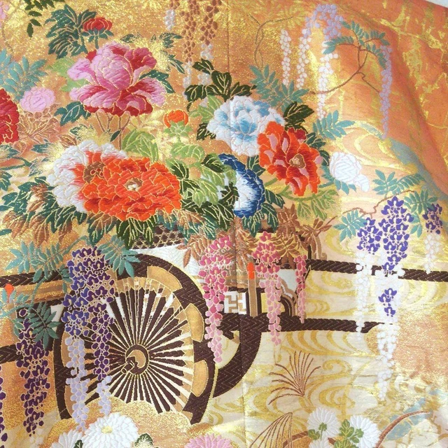 Japanese Kimono Uchikake Luxurious Wedding Embroidery Pure Silk Flower Gold K124 8
