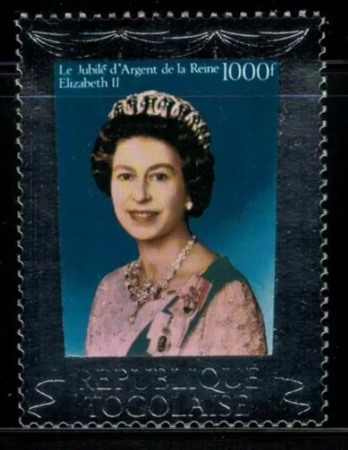 ZAYIX África Francesa Togo 947a Estampillada sin montar o nunca montada Reina Isabel II Jubileo de Plata 040122-S15M