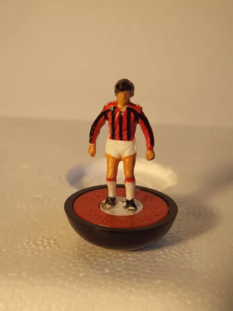 Subbuteo Spare Player - Ref 57 - L/W Milan / Bournemouth