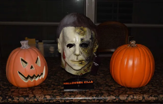 Nwt Tots Halloween Kills Michael Myers Trick Or Treat Studios Mask Stock