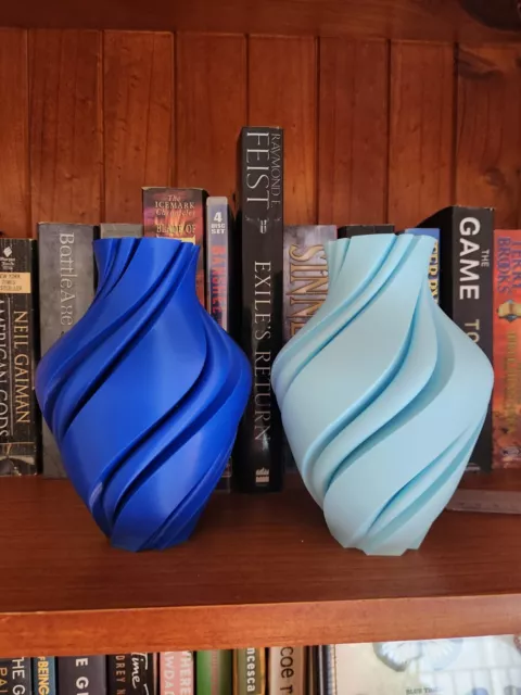 Vases 3d Printed And Available In Different Colours And Finishes