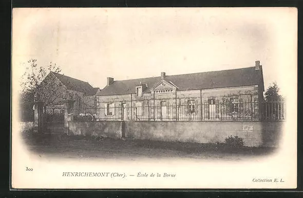 CPA Henrichemont, École de la Borne