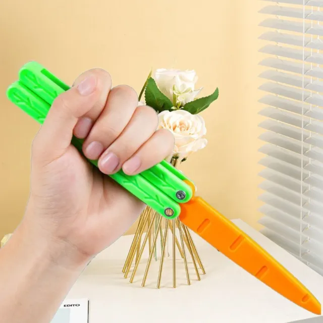 Gravity Radish 3D Gravity Carrot Toy Fidget Comb Toys  Adults Kid Gifts