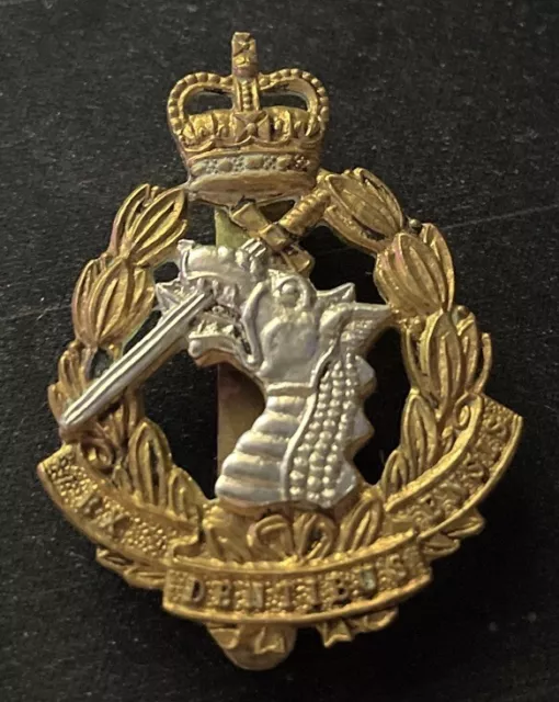 Royal Army Dental Corps Cap Badge EIIR Ex Dentibus  Ensis Badge Slide