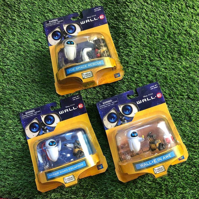 DISNEY PIXAR WALLE Walle Movie Scene Set Space Rescue Repair Ward In