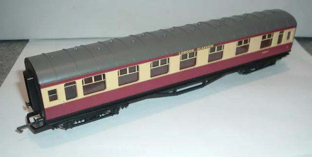 Hornby OO Stannier (ex-LMS) Composite Coach "The Royal Scot" from trainpack 1/76