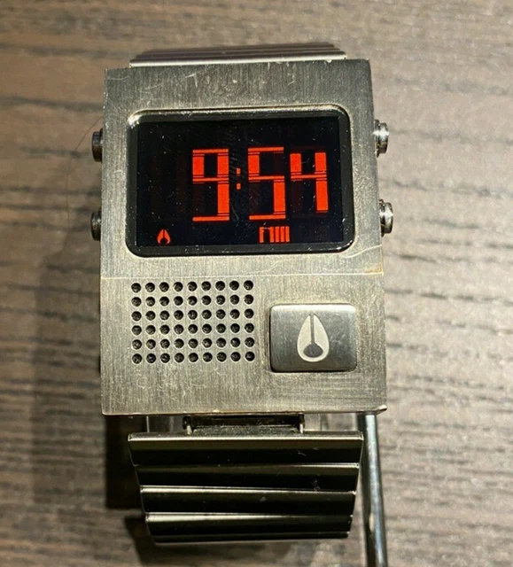 Montre nixon online dork too