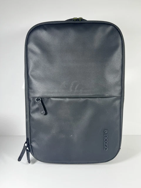 INCASE Eo Travel Roller Luggage 22” Upright Expandable Wheeled Carry On Suitcase