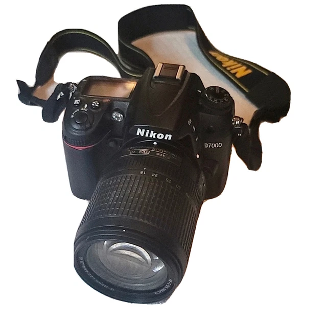 Nikon D7000 16.2MP Digital SLR Camera - Black (Kit with AF-S DX NIKKOR 18-140mm