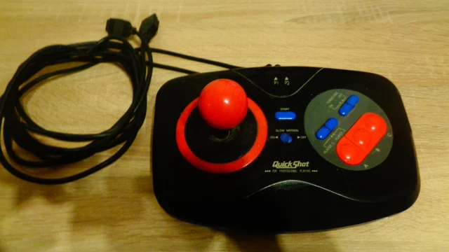 PAD JOYSTICK QUICKSHOT POUR SEGA MEGADRIVE ou GENESIS