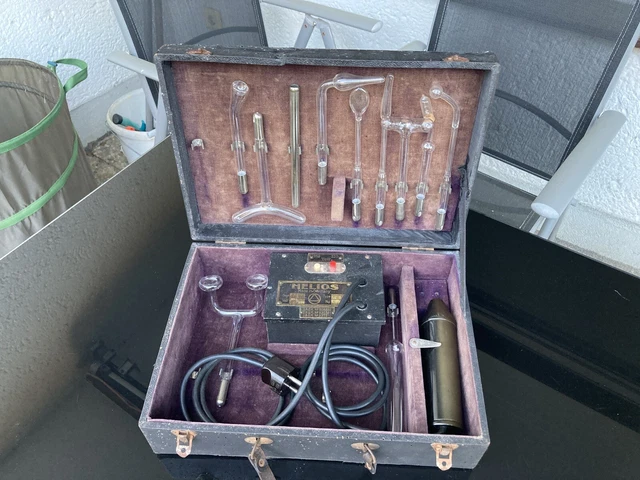 HELIOS Hochfrequenz Heilapparat im Koffer, 20er Jahre, Violet Wand Gerät, works