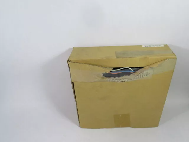 Leotek TP12G-HM-C Hand/Man Pedestrian Traffic Signal 135VAC 50/60Hz 5W  NEW