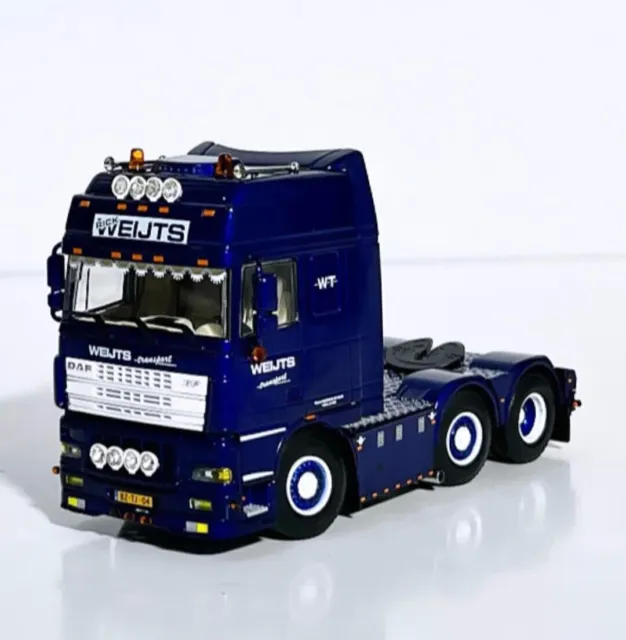 WSI 01-3702 DAF XF SSC 4x2 Truck with Reefer Trailer Toy Story