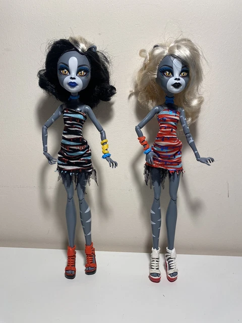 Monster High Zombie Shake Meowlody and Purrsephone Werecat Sisters Twins
