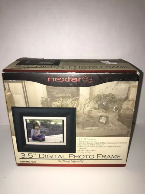 Nextar Black 3.5" Digital Photo Frame