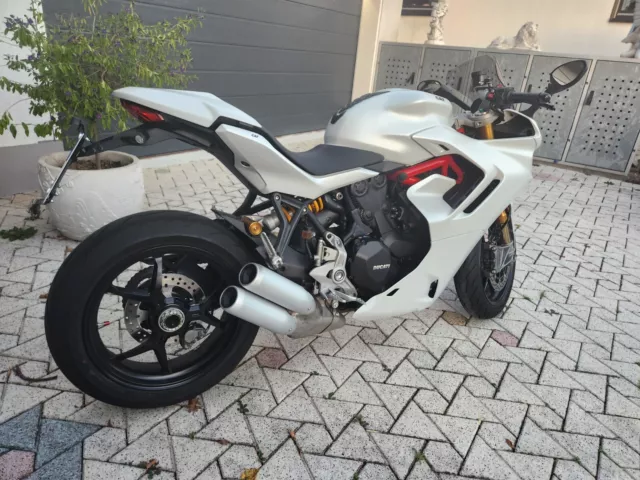 Ducatti Supersport 950s