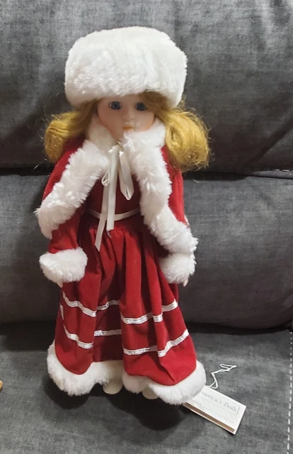 The Heritage Mint 1988 "Jennifer" Christmas, America's Porcelain Doll 16" w/box