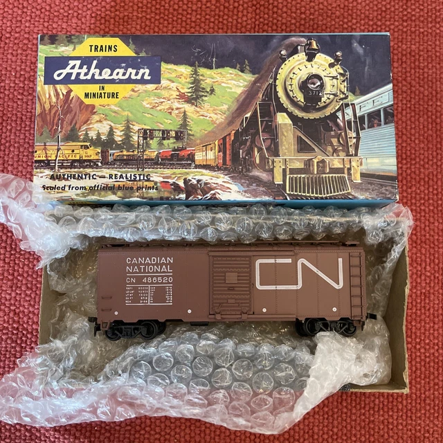 Athearn HO Scale CN Canadian National 40’ Box Car RTR