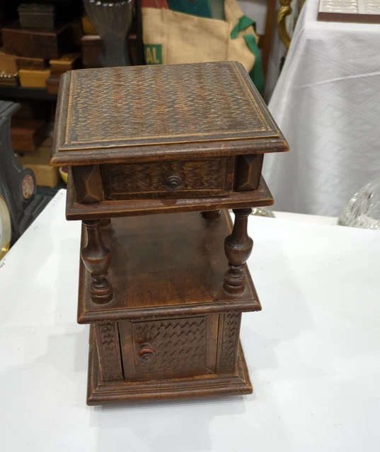 Meuble Miniature Ancien Pour Poupée – Charme Rétro Et Patine D'époque