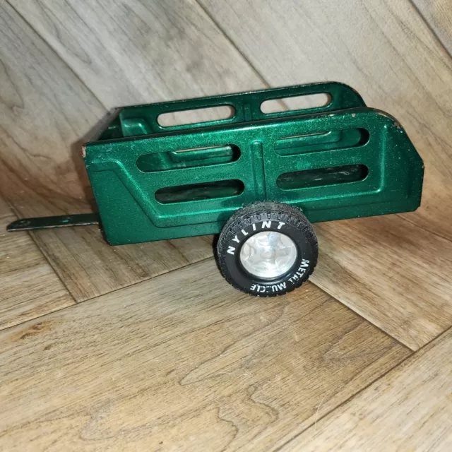 Vintage Metal Muscle NYLINT Green Toy Trailer 9 inches Long