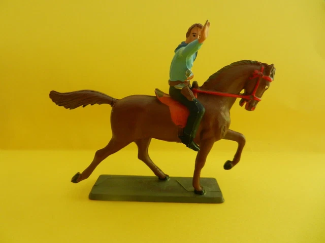 Figurine Starlux – Indien Cavalier Fusil En L'air, Cheval Noir, Série Luxe 63