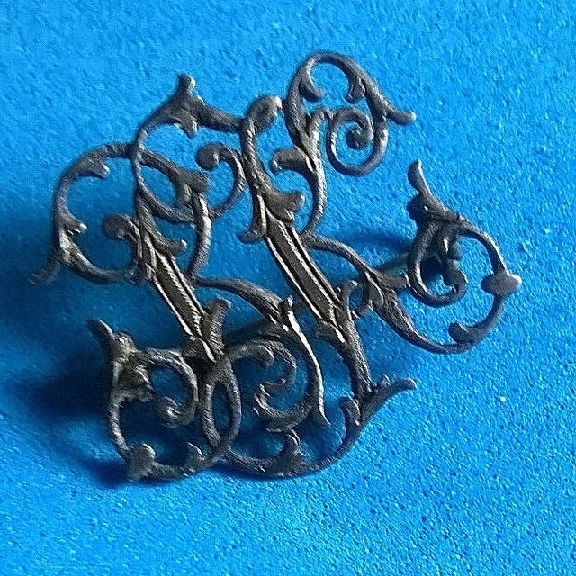 Broche Art Nouveau Ancien Monogramme BJK - Occasion Bon État D'Usage