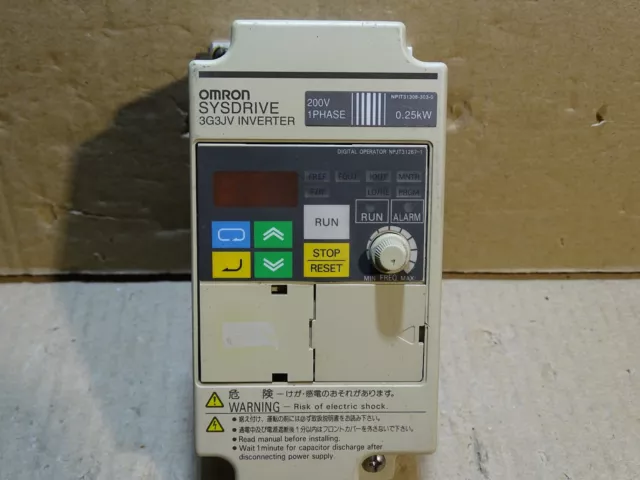 Omron SYSDRIVE 3G3JV-AB002 INVERTER  #D7809#