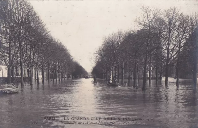 Carte postale ancienne PARIS crue de la seine janvier 1910 avenue Montaigne 162