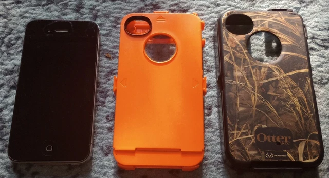 Rare Apple iPhone 4 Model: A1349 - 32GB w/ RealTree Camouflage Otter Box Case