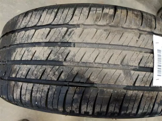 245/40 R19 Tire Michelin Primacy Tour 10/32 Tread Depth 2687185