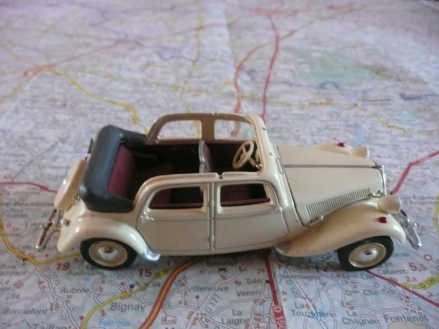 Miniature NOREV Plastique France N°15 - Citroën 15 Six Police Noire - 1/43 - Occasion (Boîte D'Origine)