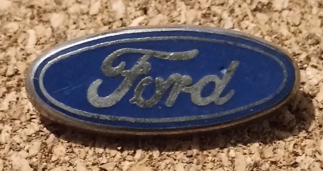 Pin's lapel pin pins Car Voiture Ford Bank FordBank Logo FORD