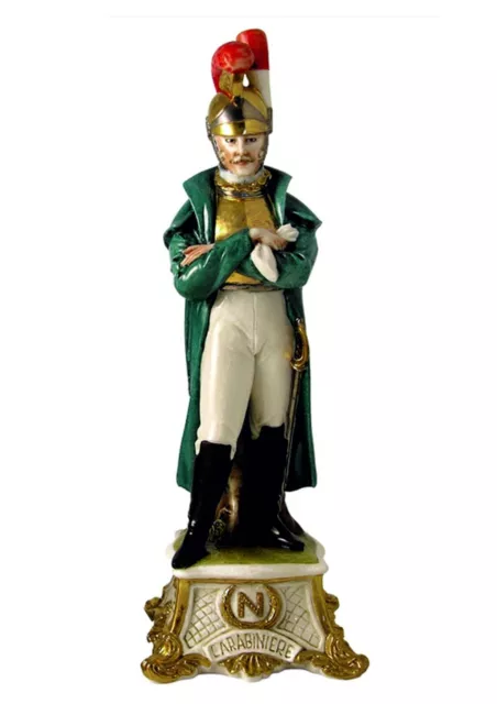 Petite Statue Enfant Soldat Mousqueton en Porcelaine Capodimonte Signé Carter