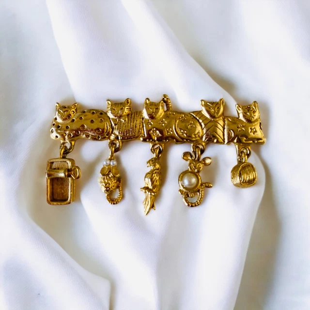 New Vintage Goldtone AJC American Jewelry Co Cats and Mouse Bird Charms Bar Pin