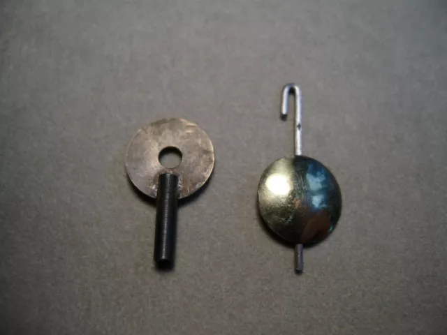 Wintermantel Uhr - Pendel und Schlüssel  für Miniatur Wanduhren von Wintermantel