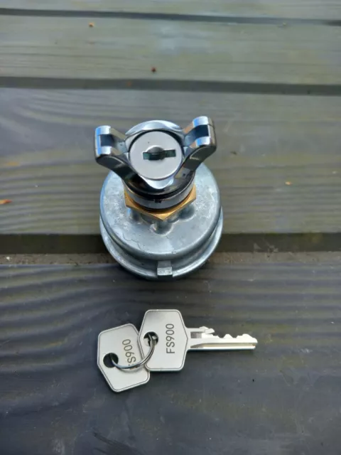 Ignition switch, Lucas type, Tractor, Plant. also suits Series 2 Land Rover..