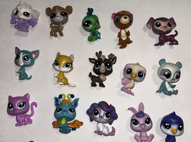 💕 Authentic Littlest Pet Shop LPS Lot with Accessories With Cats And Dogs 💕 2