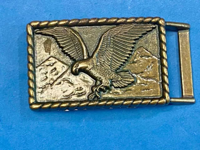 Vintage  Soaring Flying Eagle Flying Brass Tone Belt Buckle Mountains Talons