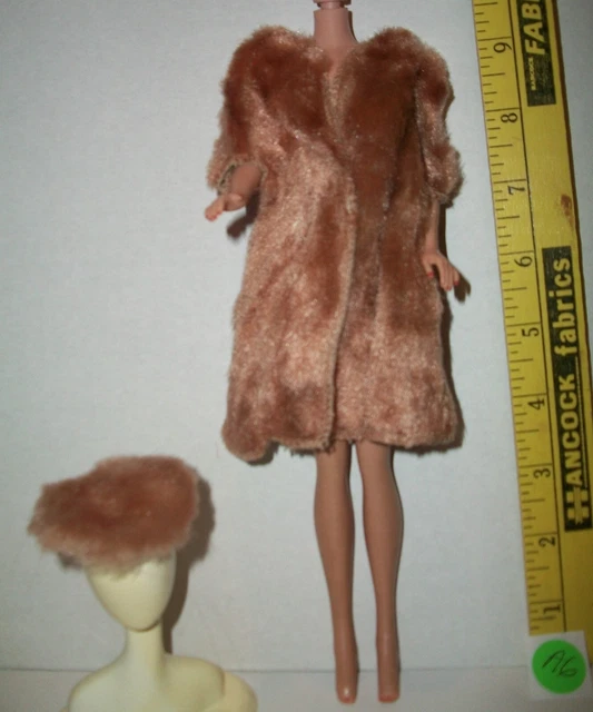 Poupée Barbie Extra Mini Manteau Fourrure Mattel : King Jouet Suisse