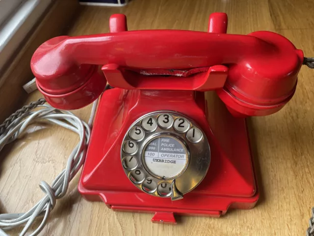Bakelite pyramid GPO Rotary telephone 1/232L, Painted Red with Chrome Dial